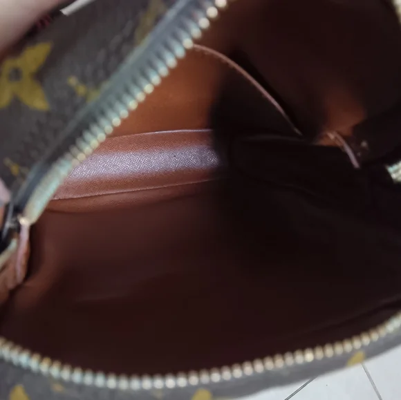 Louis Vuitton EUC ✨ Amazon Vintage 1991 Monogram Crossbody Bag - Picture 14 of 16